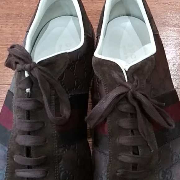 Gucci embossed logo & suede shoes - Picture 3 of 10